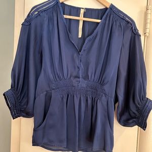 ReneeC. Navy blue polyester top